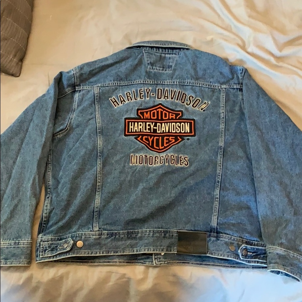 HARLEY DAVIDSON denim jacket bar & shield logo